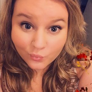 Meet your Posher, Dayna